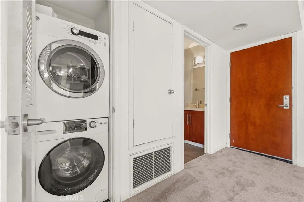 4702 Fulton Avenue 202, Sherman Oaks, California 91423 home-pic-12